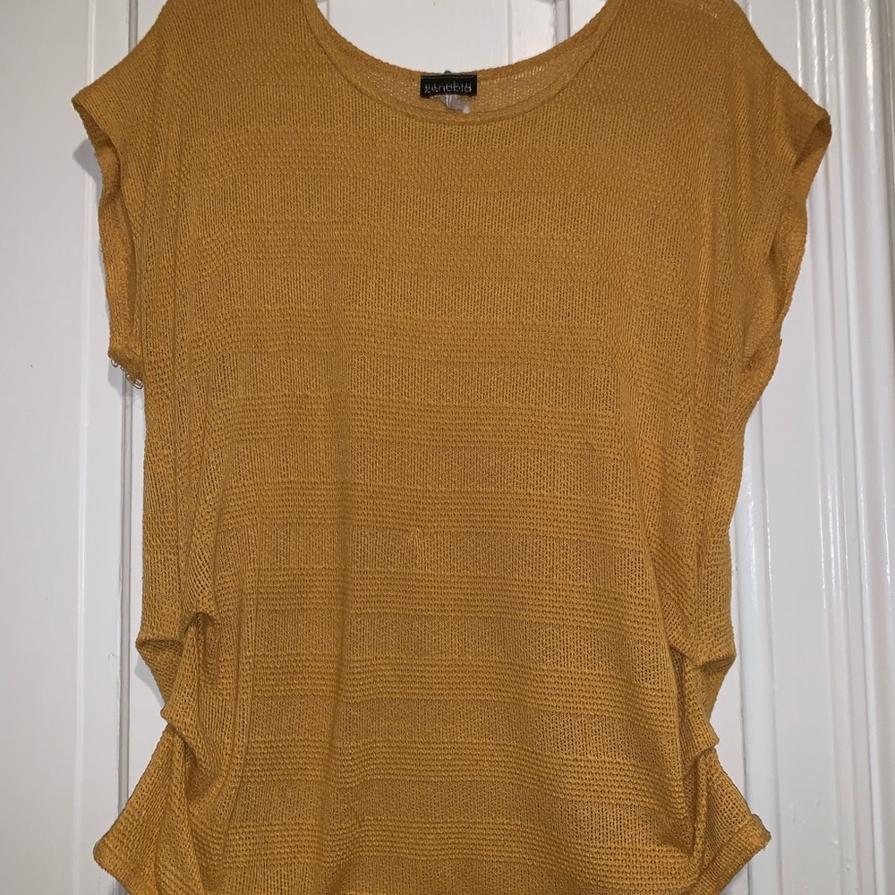 Golden mustard short sleeve shirt